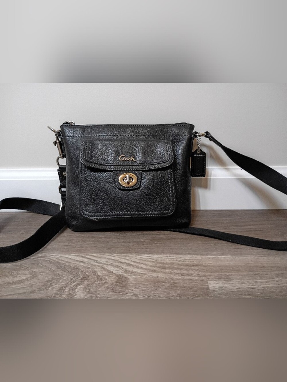 Coach Classic 2010s Black Pebbled Leather Silver Hardware Turnlock Crossbody Bag
